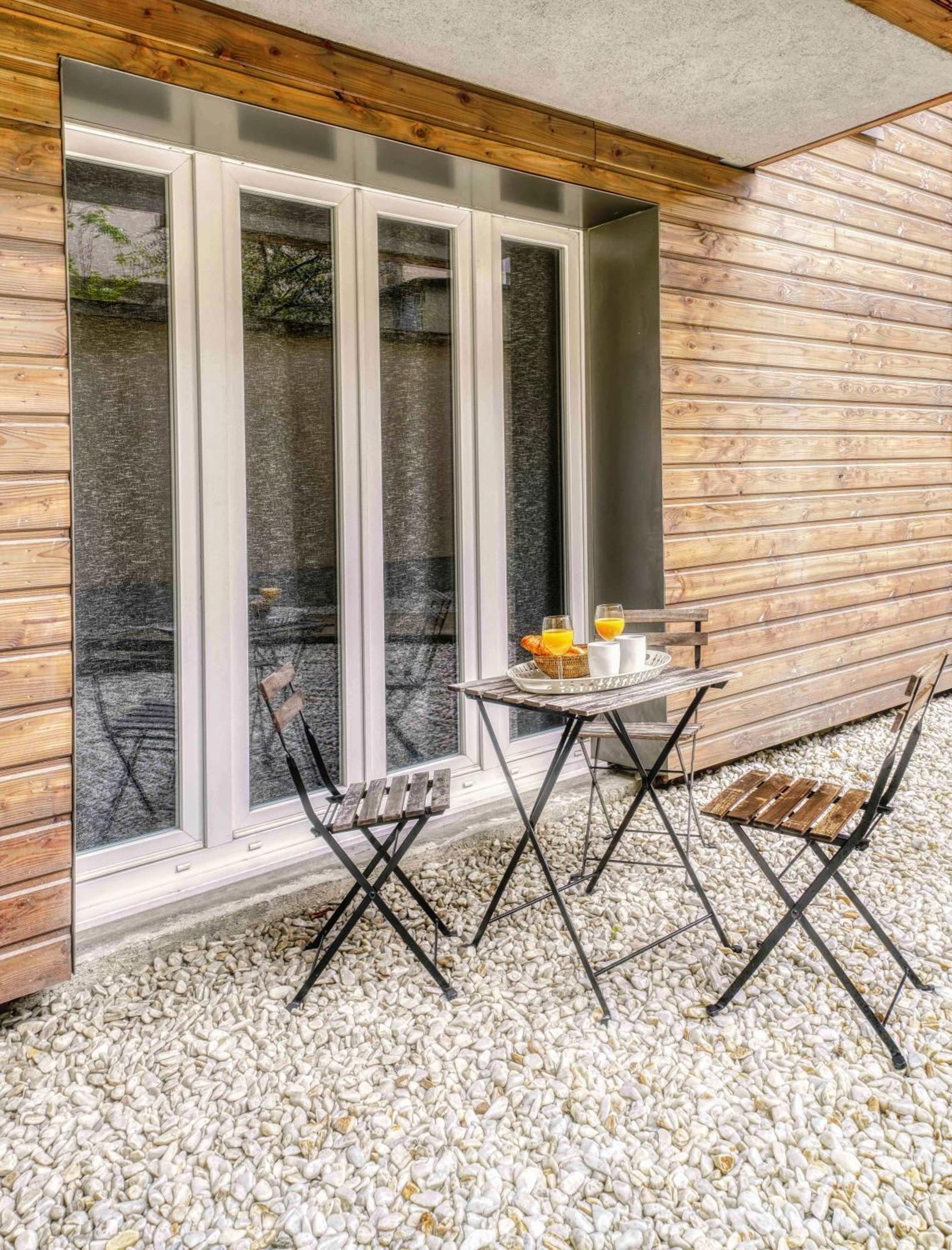- Buttes Chaumont's Park -entire Flats * Parijs
